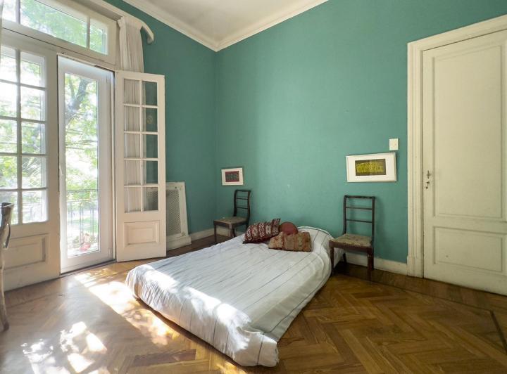Casa · 250m² · 6 Ambientes · 1 Cochera