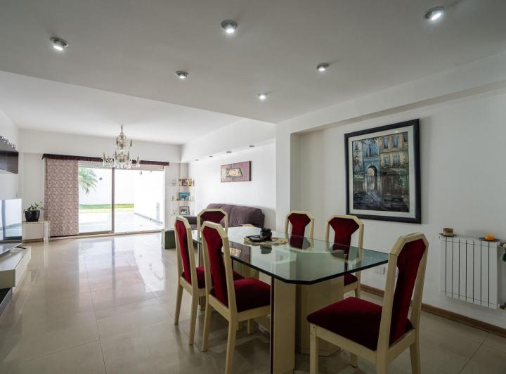 Casa · 183m² · 4 Ambientes · 1 Cochera