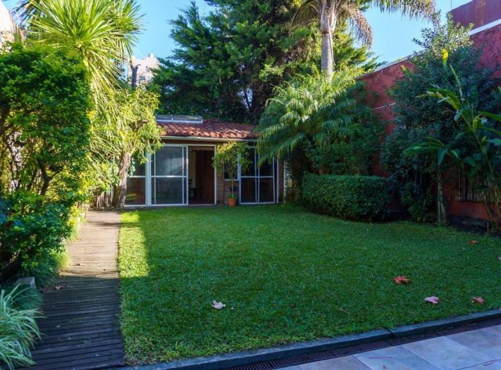 Casa · 336m² · 5 Ambientes · 1 Cochera