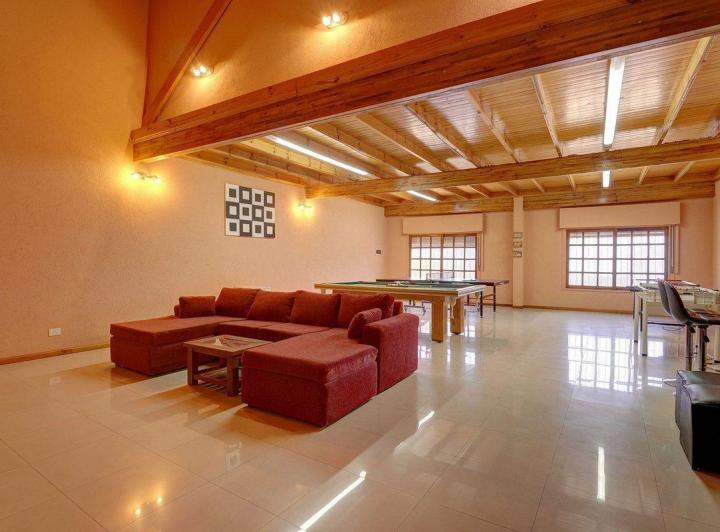 Casa · 495m² · 7 Ambientes · 2 Cocheras