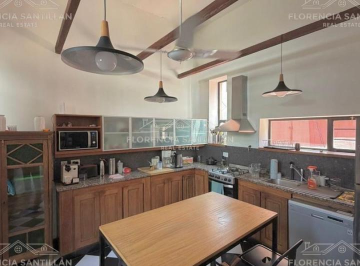 Casa · 220m² · 5 Ambientes