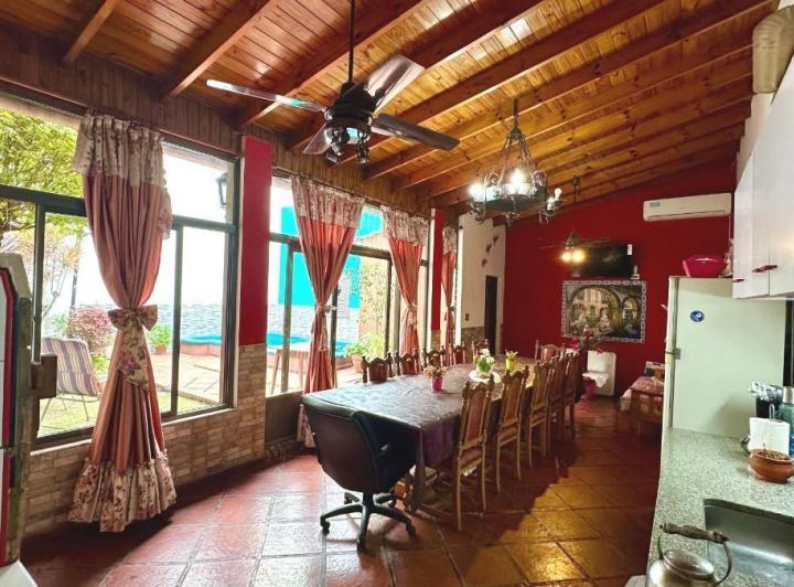 Casa · 198m² · 5 Ambientes