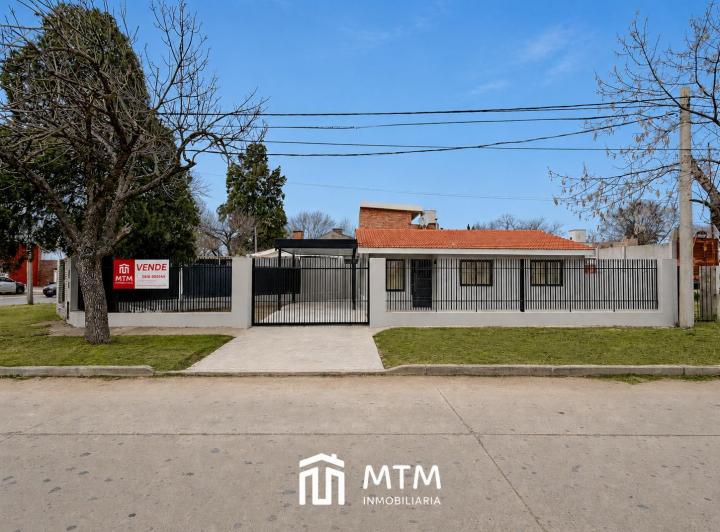 Casa · 105m² · 3 Dormitorios · 2 Cocheras