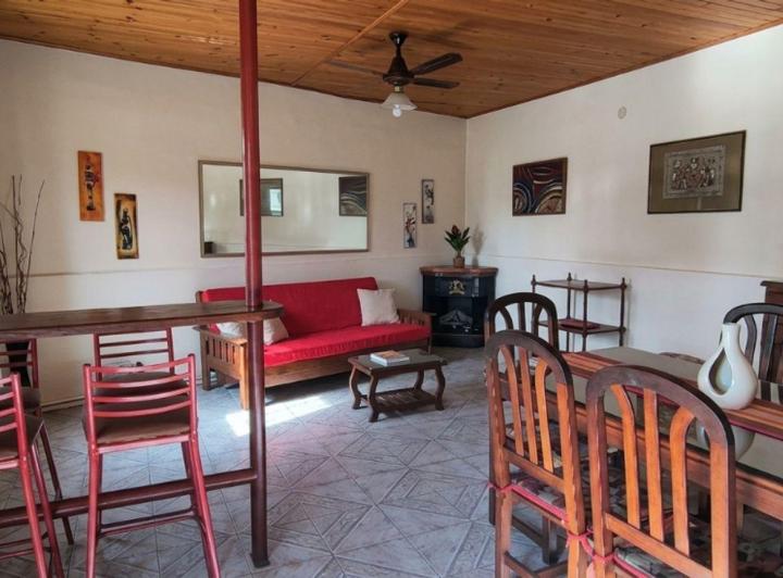 Casa · 120m² · 4 Ambientes · 2 Cocheras