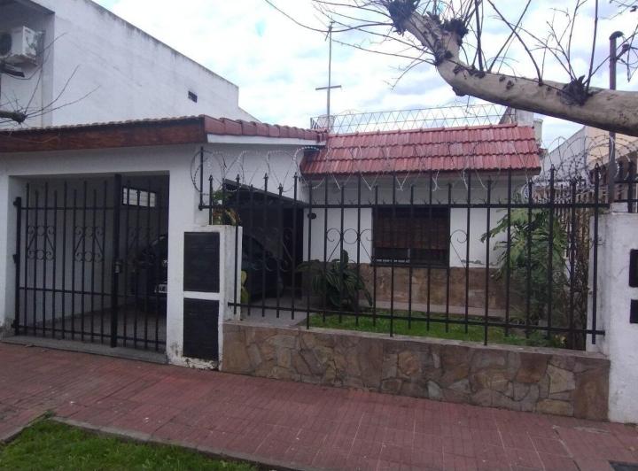 Casa · 114m² · 4 Ambientes · 1 Cochera