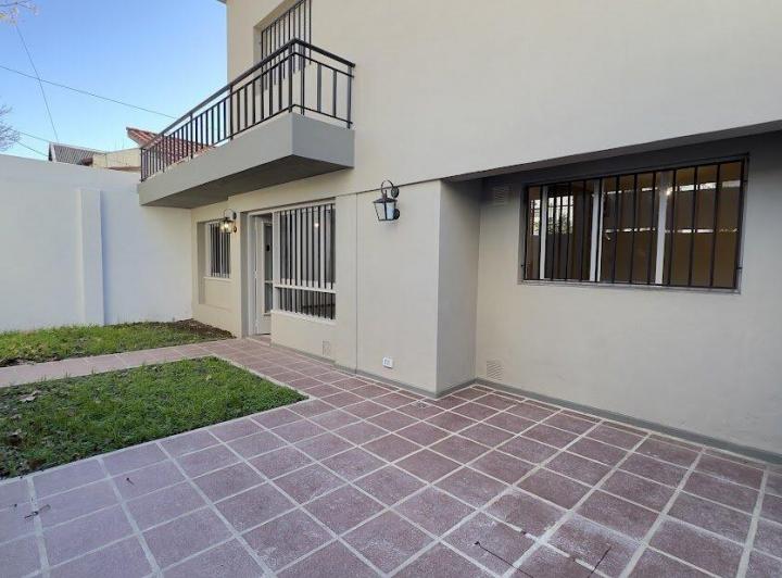 Casa · 82m² · 4 Ambientes · 1 Cochera