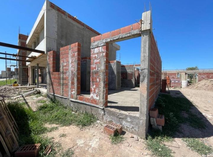 Casa · 118m² · 4 Ambientes · 2 Cocheras