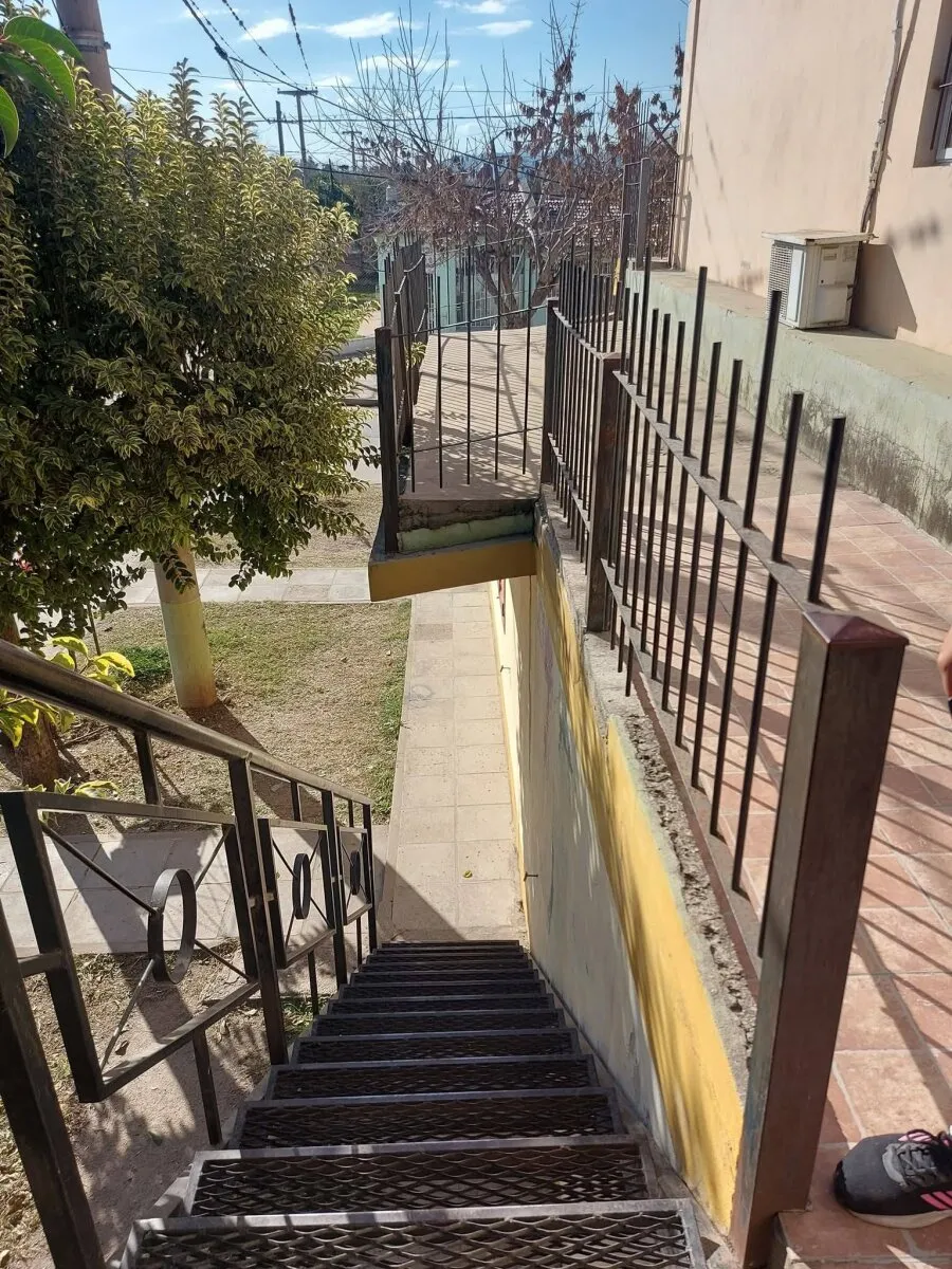 ALQUILO DEPARTAMENTO  COSQUIN.