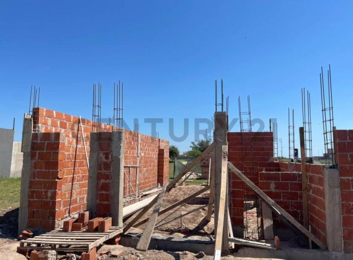 Casa · 118m² · 4 Ambientes · 1 Cochera