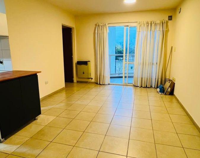 Departamento · 100m² · 7 Ambientes · 1 Cochera