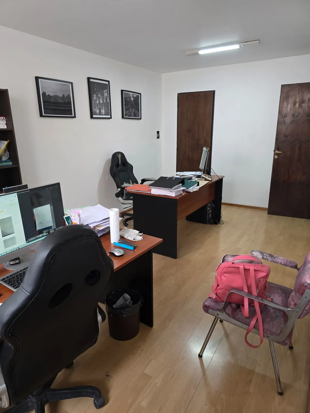 Dueño alquila sin comisión dos oficinas centricas con ambientes separados Opcional cochera. y posibilidad de  venta