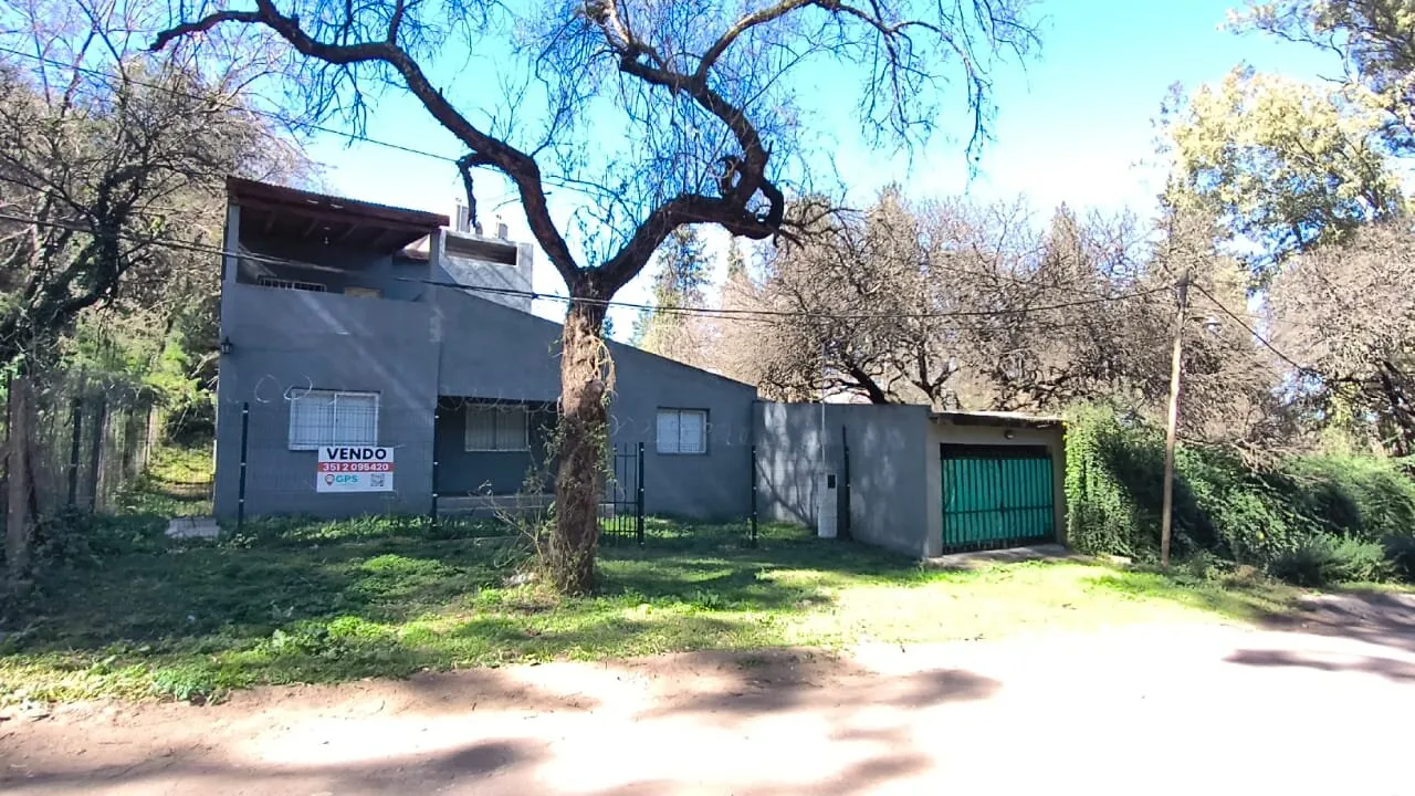 Venta Casa 3 Dormitorios con Pileta en Cabana, Unquillo