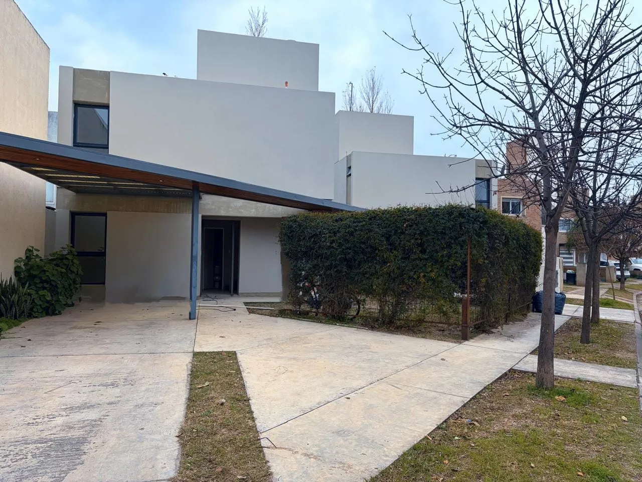 ALTOS DE MANANTIALES DUPLEX TRES DORMITORIOS