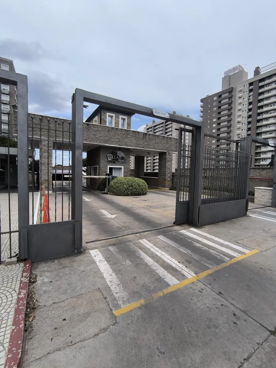 VENTA Departamento de 3 dormitorios, con COCHERA B° Villa Sol