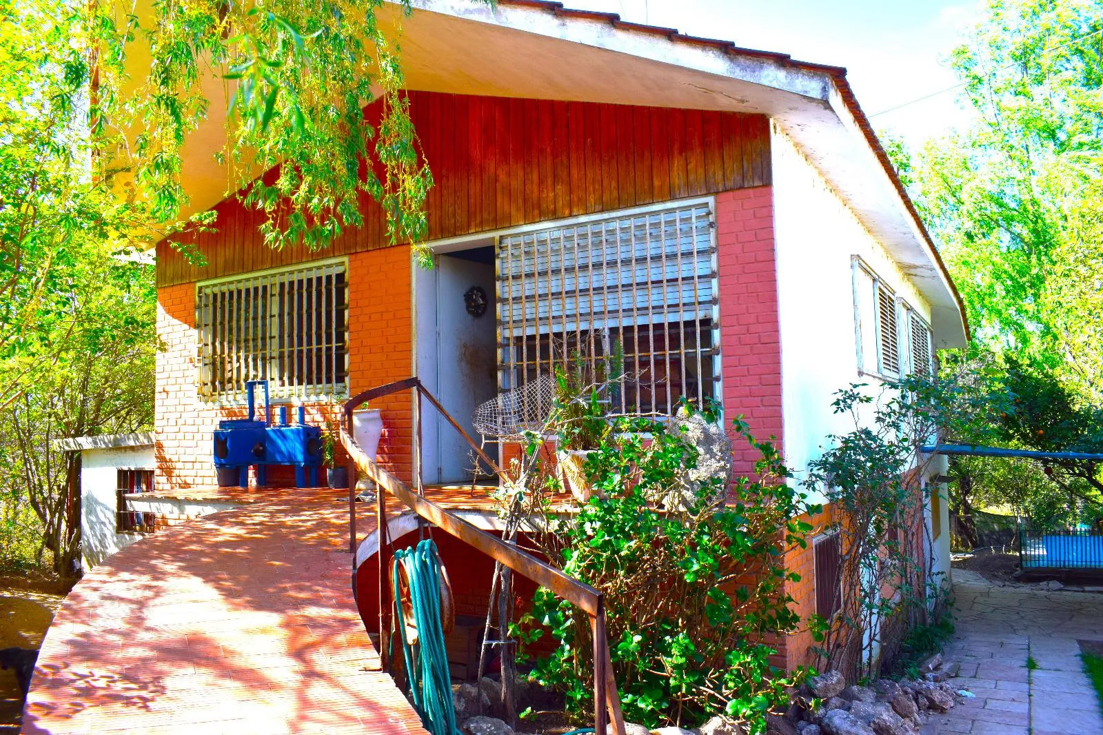 Vendo casa c4 dorm. B Centro de Tanti.