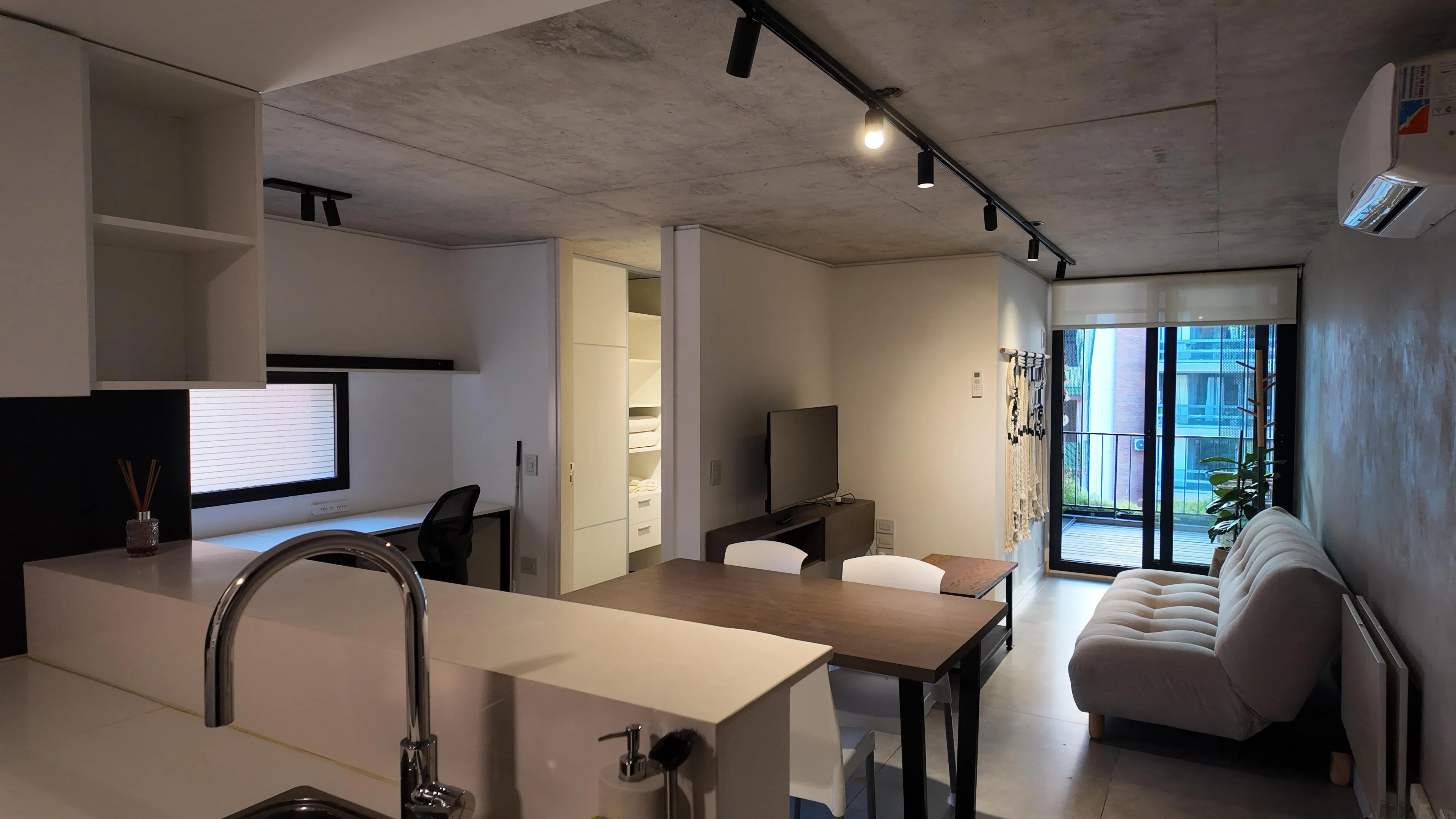 1 DORM  ESCRITORIO PREMIUM AMOBLADO - B NUEVA CORDOBA (Contrato 24 meses)