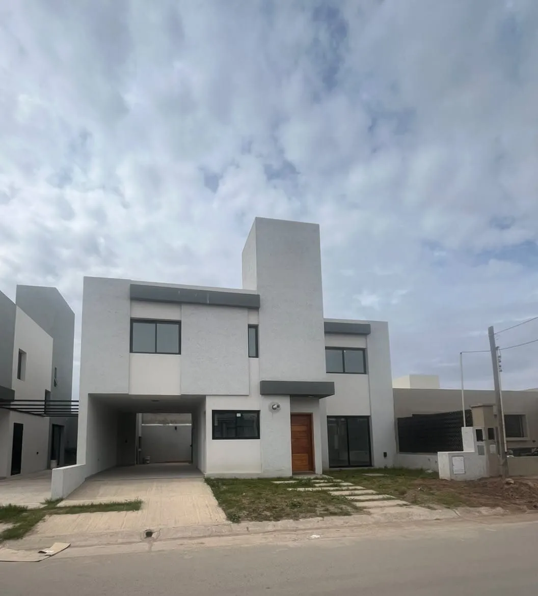Duplex de 3 dorm en Venta Docta Avenida