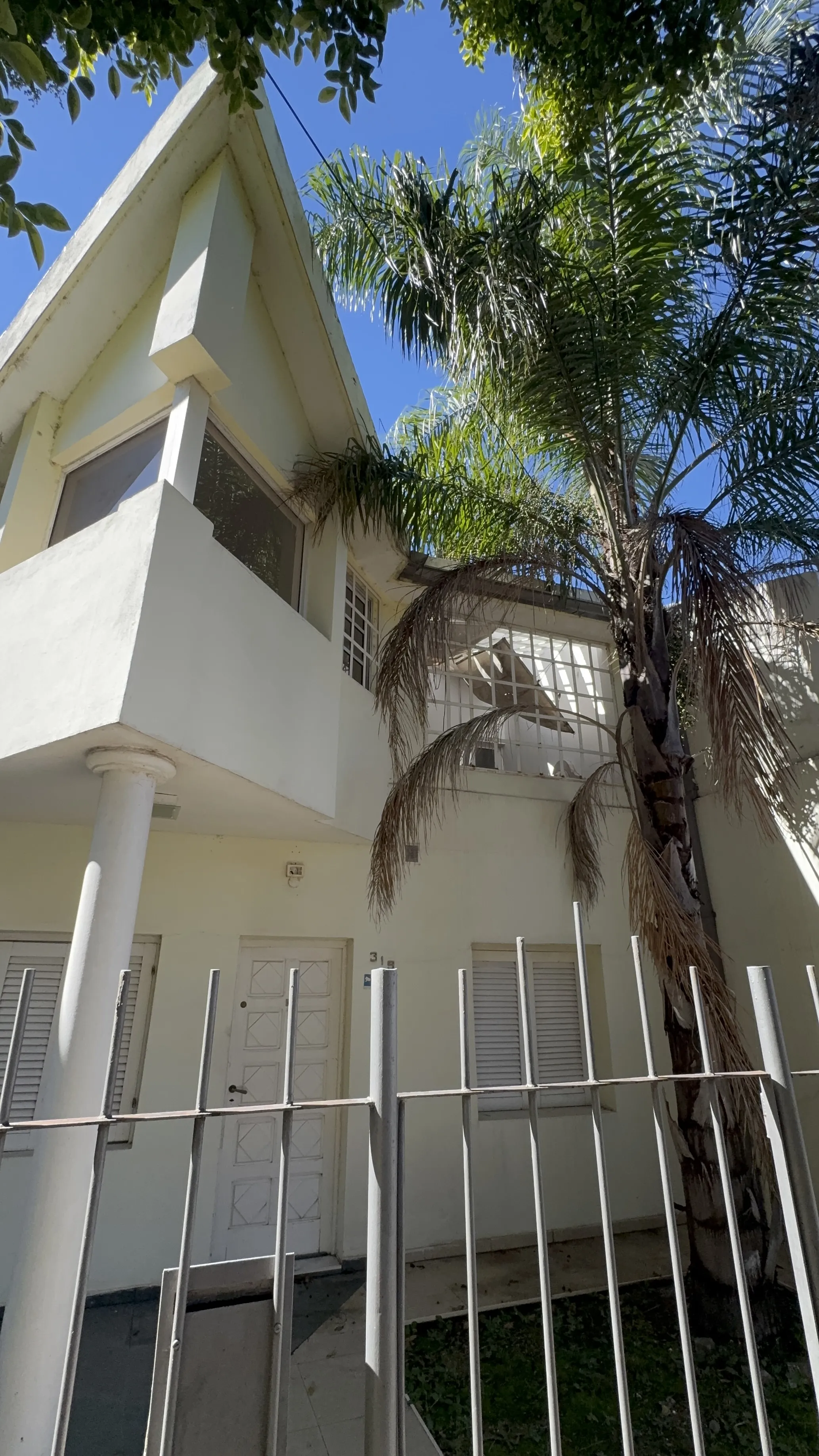 VENTA CASA 4 DORMITORIOS 3 BAÑOS + DPTO INDEPENDIENTE ZONA NVO CENTRO SHOPING