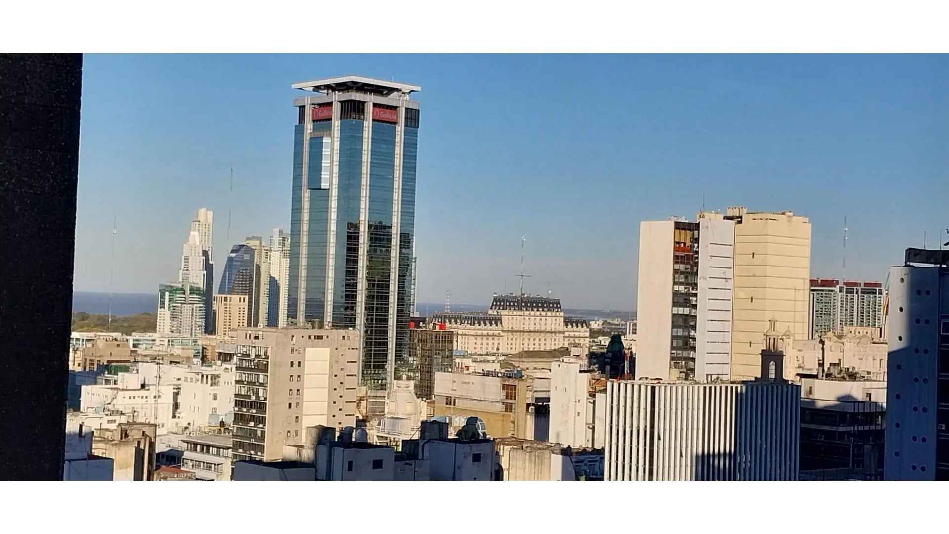 Excelente vista a la ciudad piso 19 AMOBLADO