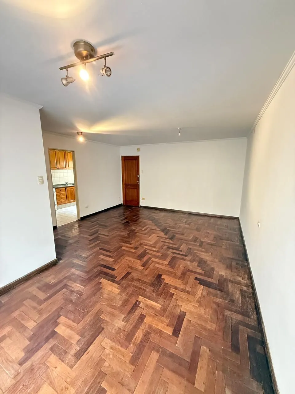 SE VENDE PRECIOSO DEPARTAMENTO DE 3DORM EN PLENO CENTRO
