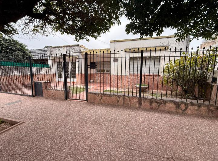 Casa · 155m² · 4 Ambientes · 1 Cochera