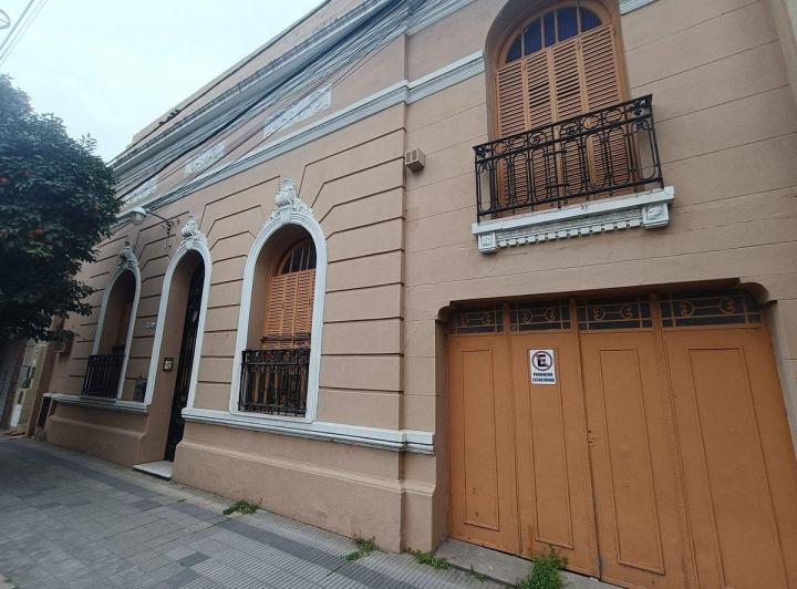 Casa · 510m² · 6 Ambientes · 1 Cochera