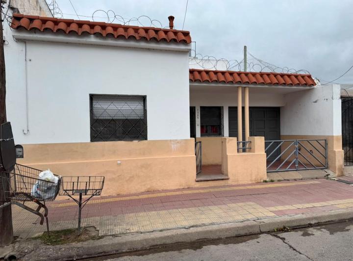 Casa · 80m² · 6 Ambientes · 1 Cochera