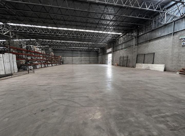 Bodega-Galpón · 800m²