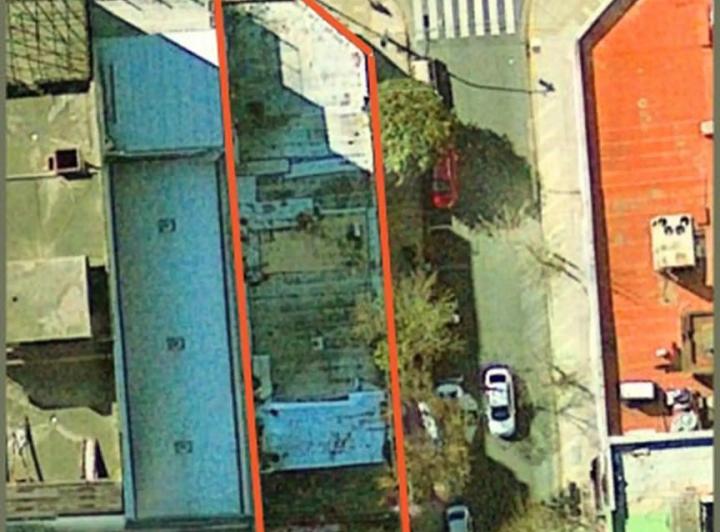 Terreno · 330m²