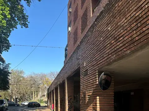 Cochera en Venta en Ciudad Jardin del Palomar, Partido de Tres de Febrero