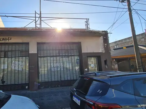 Galpón en Alquiler en Ezpeleta Este, Partido de Quilmes