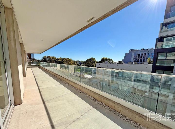Departamento · 250m² · 4 Ambientes · 2 Cocheras