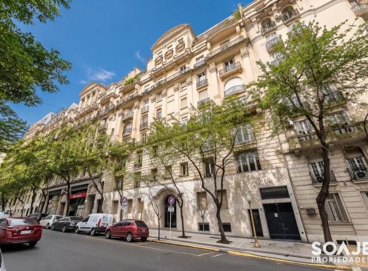 Departamento · 230m² · 4 Ambientes · 1 Cochera