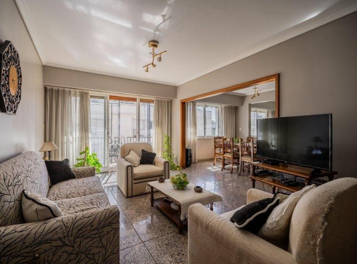 Departamento · 189m² · 5 Ambientes · 1 Cochera