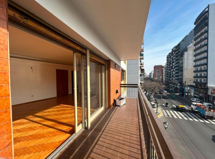 Departamento · 135m² · 6 Ambientes · 1 Cochera