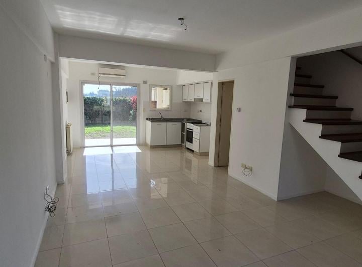 Casa · 65m² · 2 Ambientes · 1 Cochera