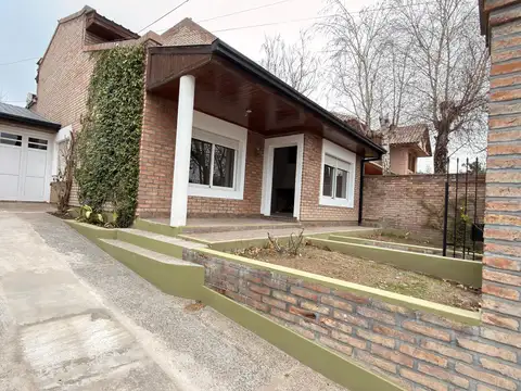 Casa en Alquiler en Neuquen, Confluencia