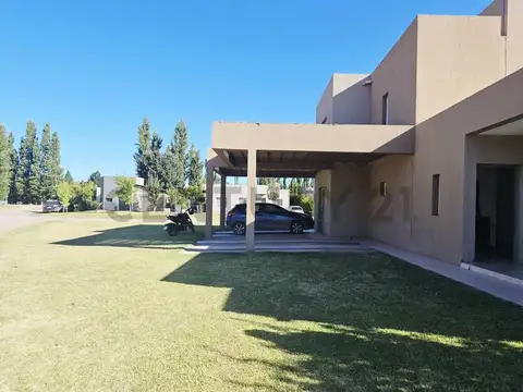 Casa en Venta en Plottier, Confluencia