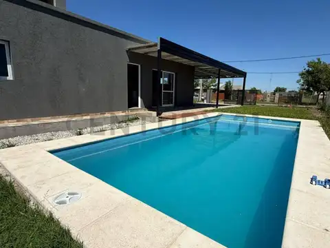 Casa en Venta en Punta Chacra, Roldan