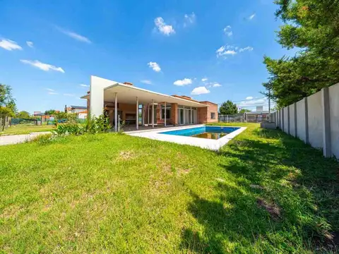 Casa en Venta en Roldan, San Lorenzo