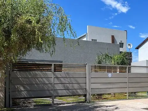 Casa en Venta en Roldan, San Lorenzo