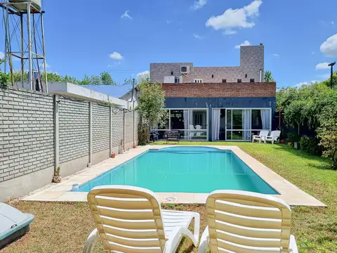 Casa en Venta en Soldini, Rosario