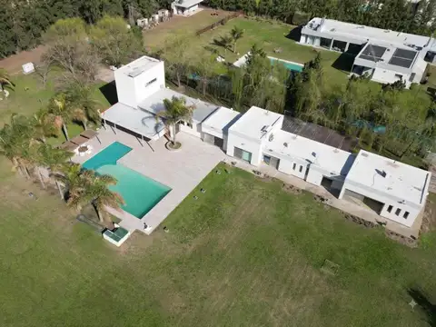 Casa en Venta en Roldan, San Lorenzo