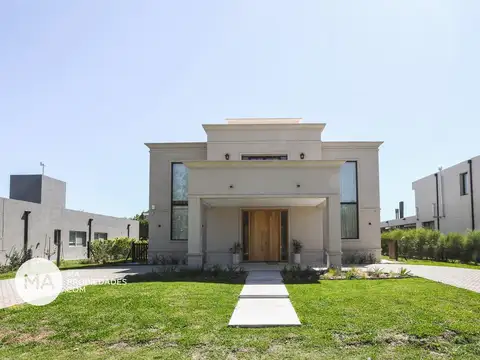 Casa en Venta en Roldan, San Lorenzo
