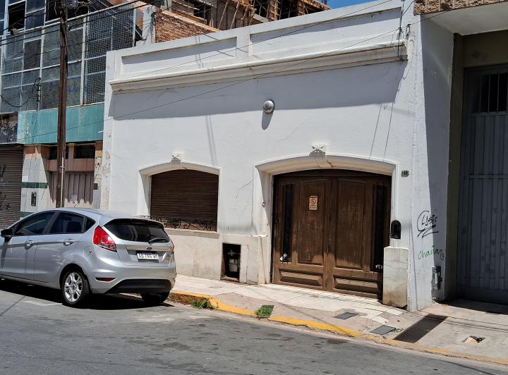 Casa · 184m² · 6 Ambientes · 1 Cochera