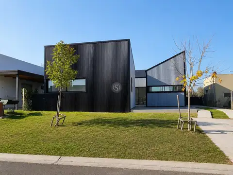 Casa en Alquiler en Pilar del Este - Santa Elena, Countries y Barrios Cerrados en Pilar