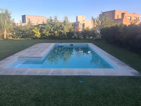 Casa en Alquiler en El Canton - Norte, Countries y Barrios Cerrados en Escobar