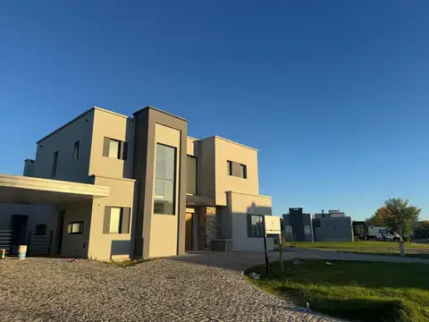 Casa en Alquiler en Haras Santa Maria, Countries y Barrios Cerrados en Escobar
