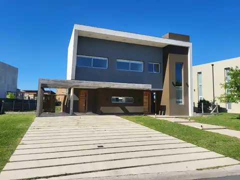 Casa en Alquiler en Terralagos, Canning