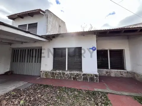 Casa en Venta en Los Hornos, La Plata